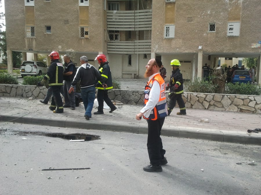 אש בדרום: פגיעה ישירה בעיר אשדוד, הטילים הגיעו לגדרה