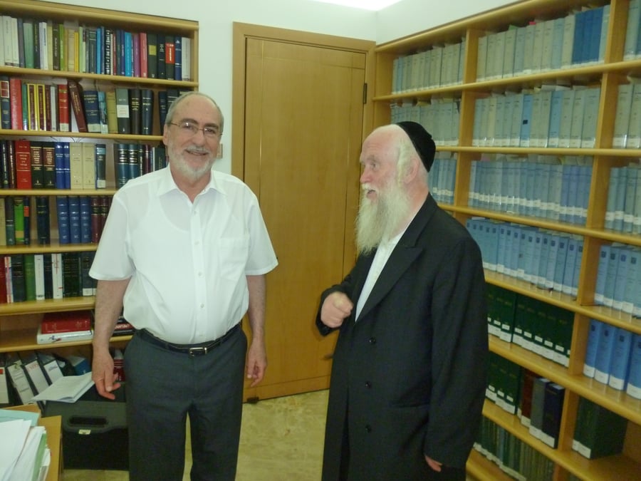 הרב יהושע שיינברגר נפגש עם נשיא בית-המשפט אשר גרוניס