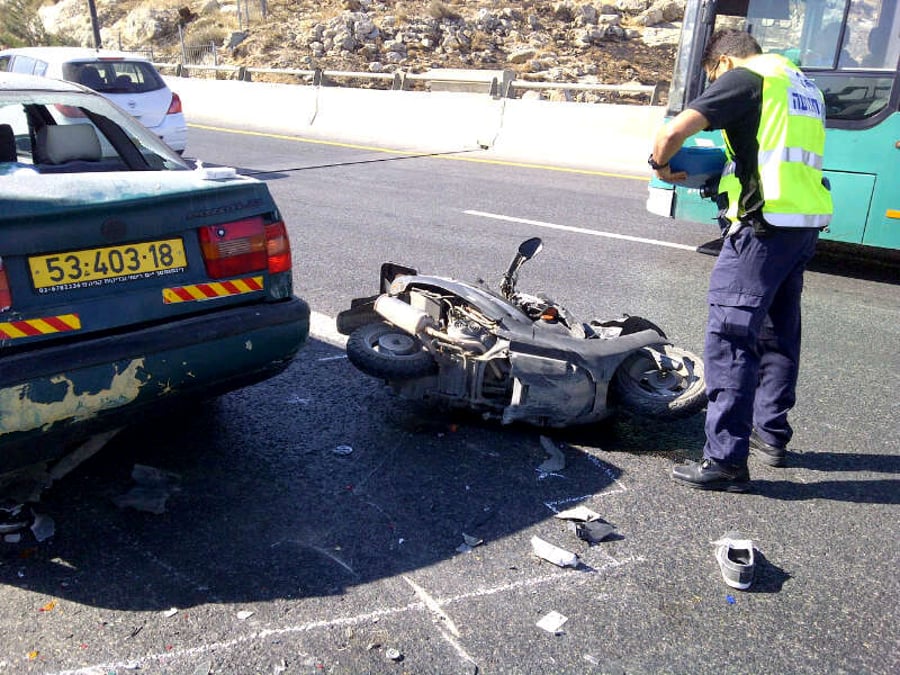 רוכב קטנוע נהרג בתאונת דרכים בירושלים