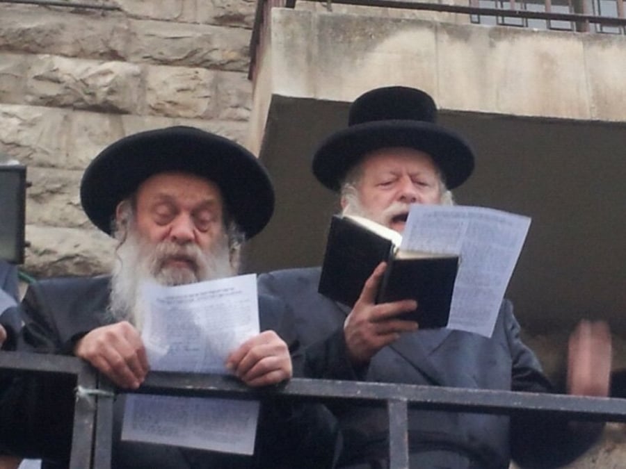 לפנות בוקר: למעלה מרבבת חרדים הפגינו בירושלים נגד גזירת הגיוס
