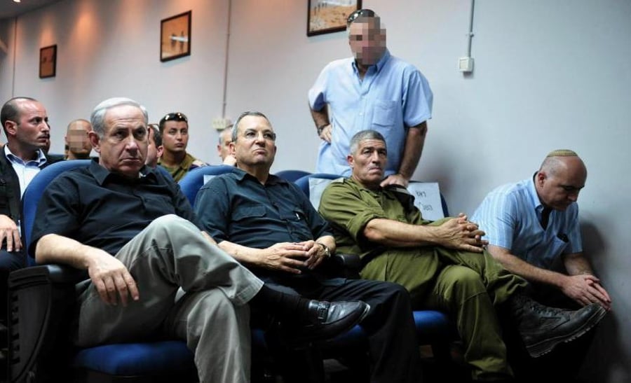 תיעוד: ראש הממשלה נתניהו ושר הביטחון ברק סיירו בזירת האירוע