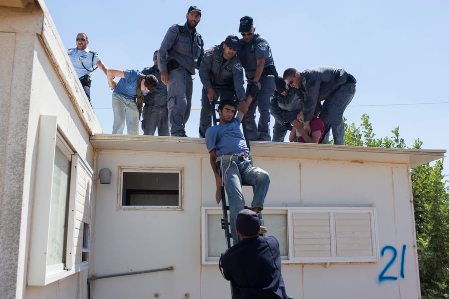 7 נעצרו, עשרות הורחקו: יום של עימותים במגרון