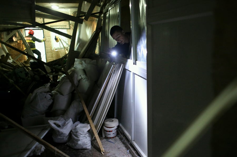 שכונת בית ישראל: בלון גז התפוצץ, דירה עלתה באש