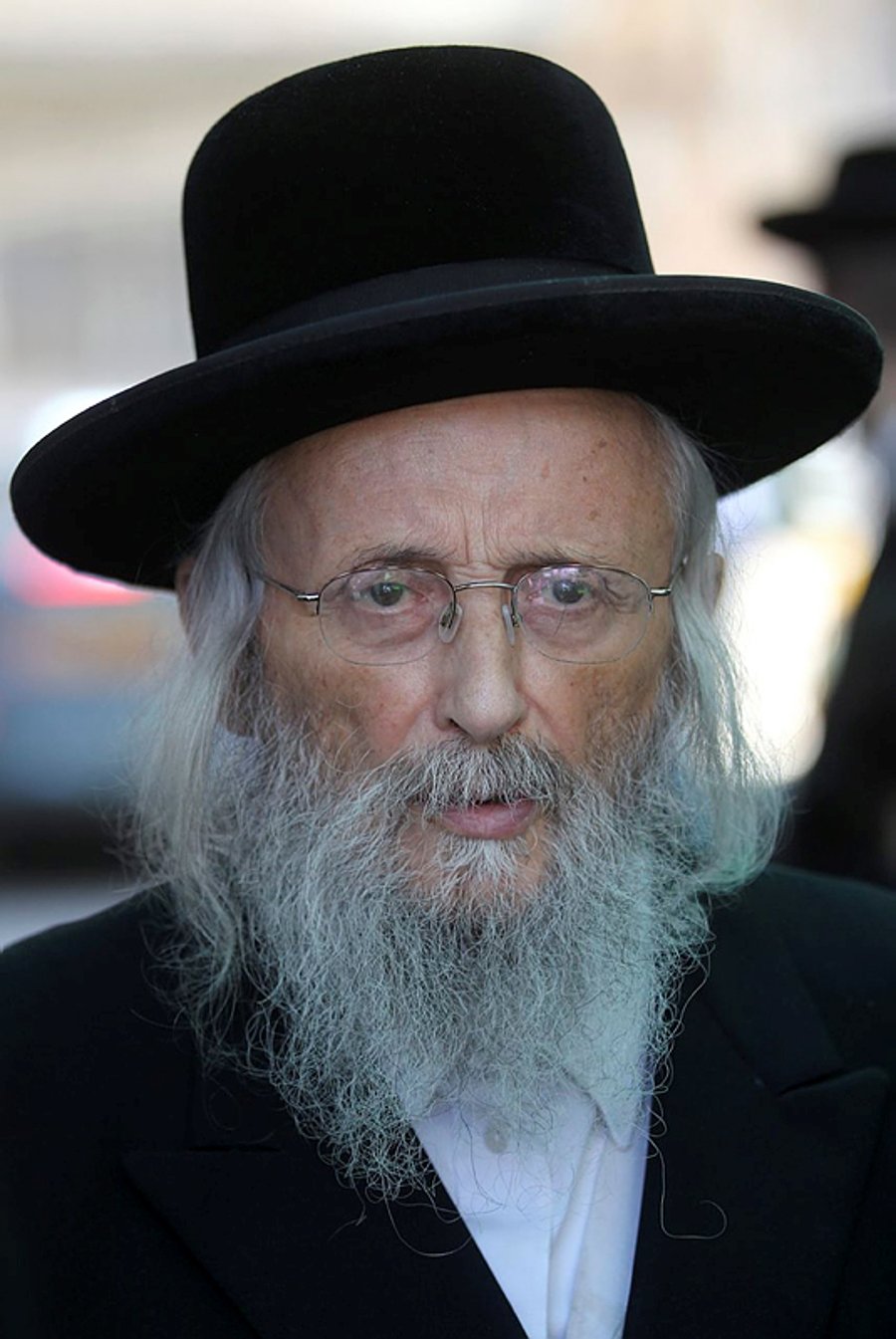 הגאב"ד, הרב יצחק טוביה וייס, ישתתף בעצרת