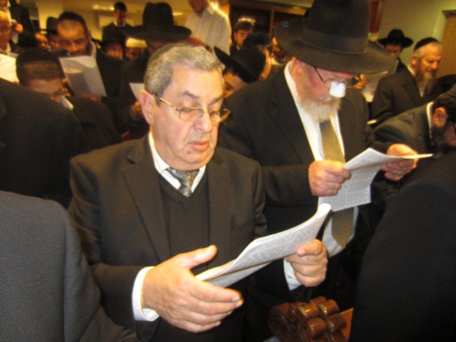 צפו בתיעוד: תפילה לשלומו של מרן הרב עובדיה יוסף