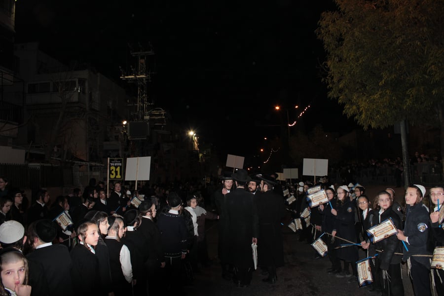 רבבות חסידים קיבלו את האדמו"ר מסאטמר בי-ם