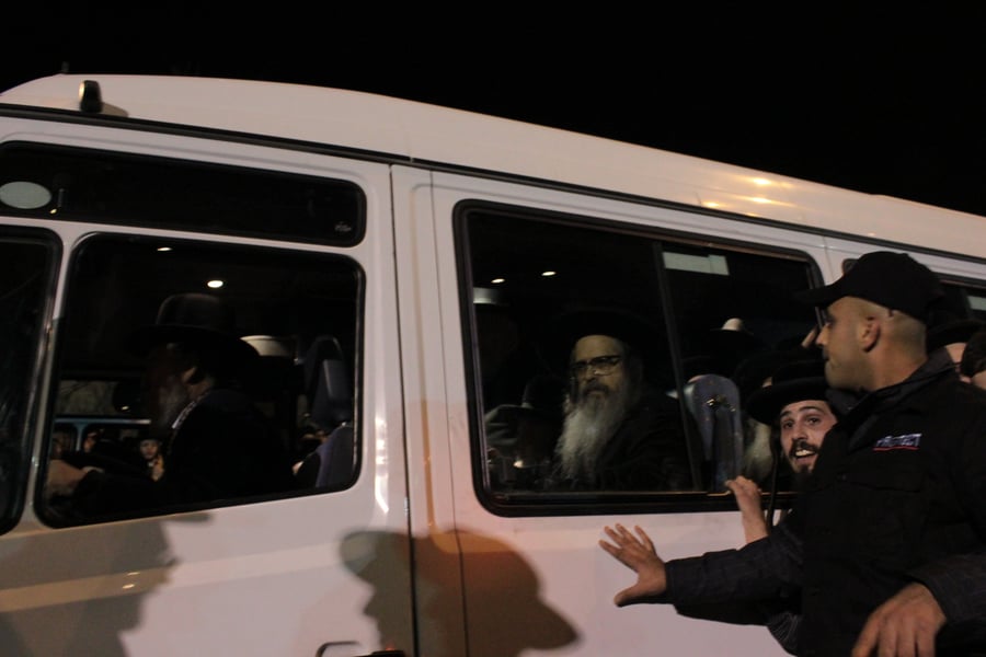 רבבות חסידים קיבלו את האדמו"ר מסאטמר בי-ם