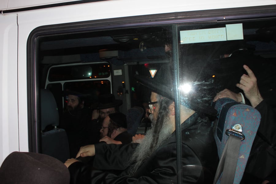 רבבות חסידים קיבלו את האדמו"ר מסאטמר בי-ם