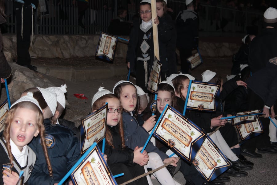 רבבות חסידים קיבלו את האדמו"ר מסאטמר בי-ם