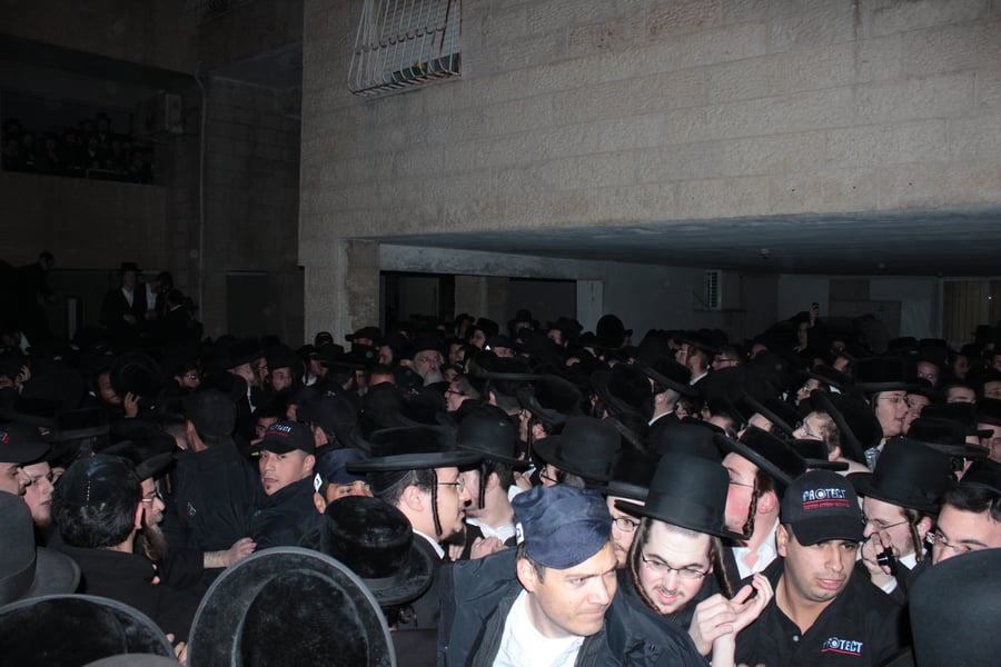 רבבות חסידים קיבלו את האדמו"ר מסאטמר בי-ם