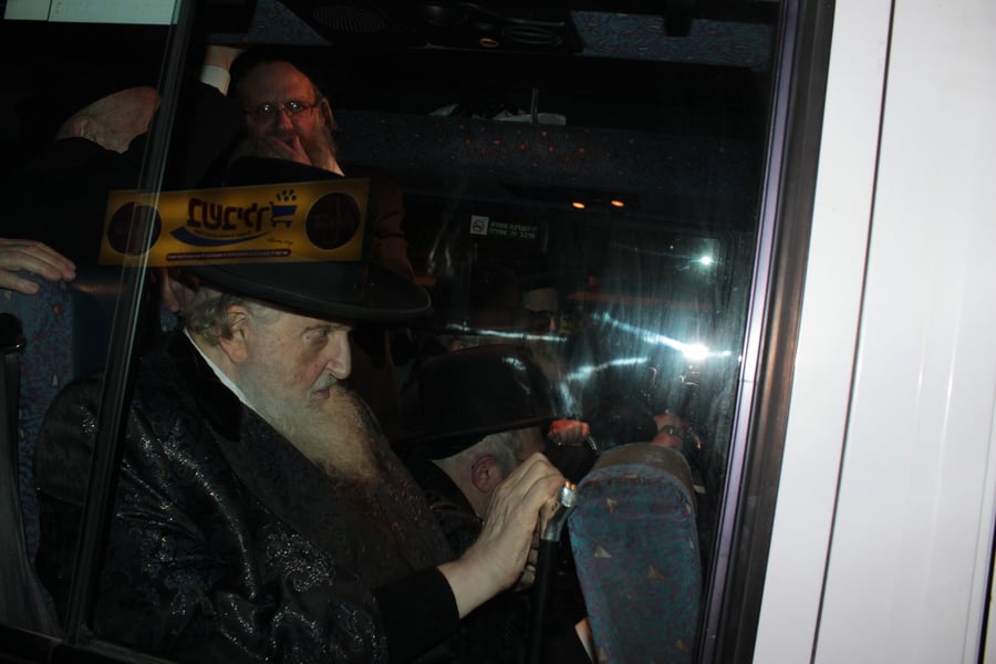רבבות חסידים קיבלו את האדמו"ר מסאטמר בי-ם