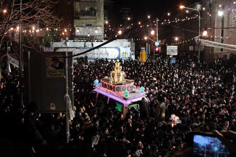רבבות חסידים קיבלו את האדמו"ר מסאטמר בי-ם