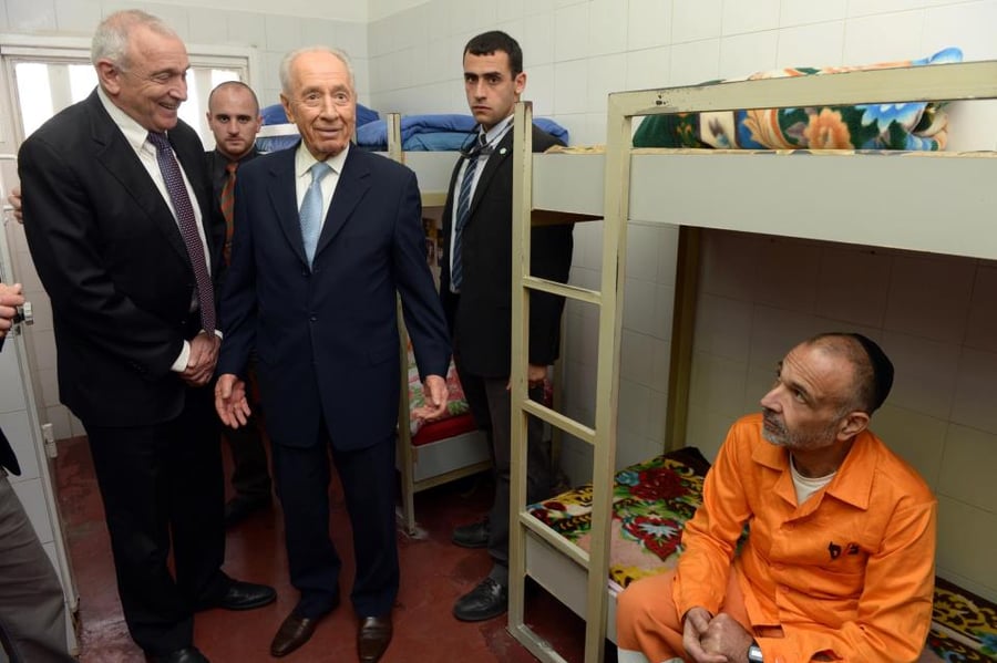 תיעוד: נשיא המדינה שמעון פרס בכלא
