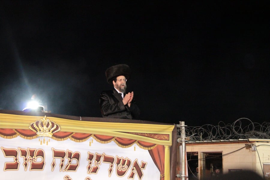 אוֹר מֻפְלֶא אוֹר הַיְקוֹד הֵם יוֹקְדִים: תיעוד ענק ממירון