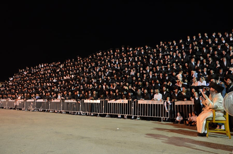 ההדלקה בצאנז נקנתה ב-100,000 ש"ח