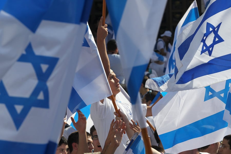 חגיגה שכזו: ריקוד דגלים ביום ירושלים • גלריה