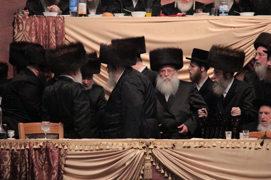 לצד גדולי ישראל: רבבות חגגו עם הנסיך מבעלזא