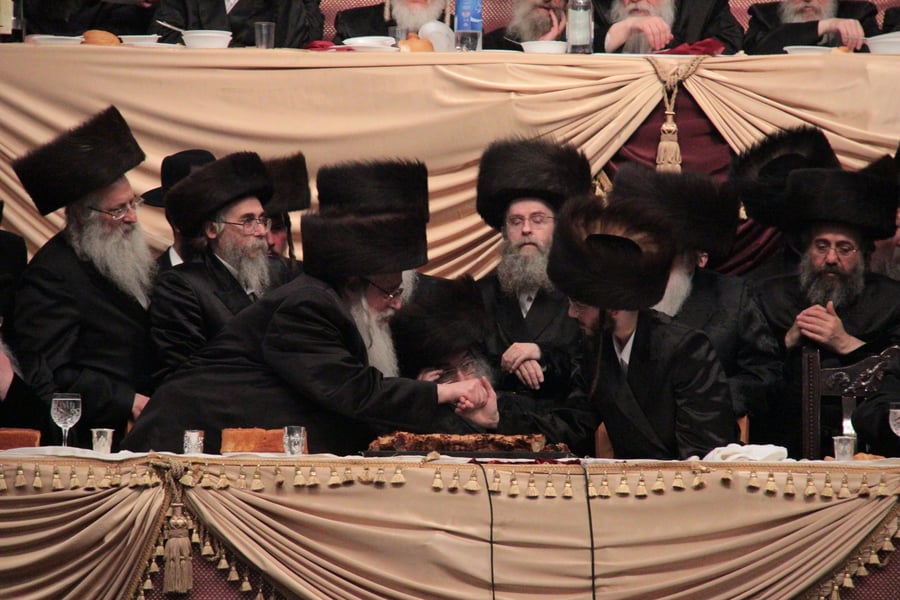 לצד גדולי ישראל: רבבות חגגו עם הנסיך מבעלזא