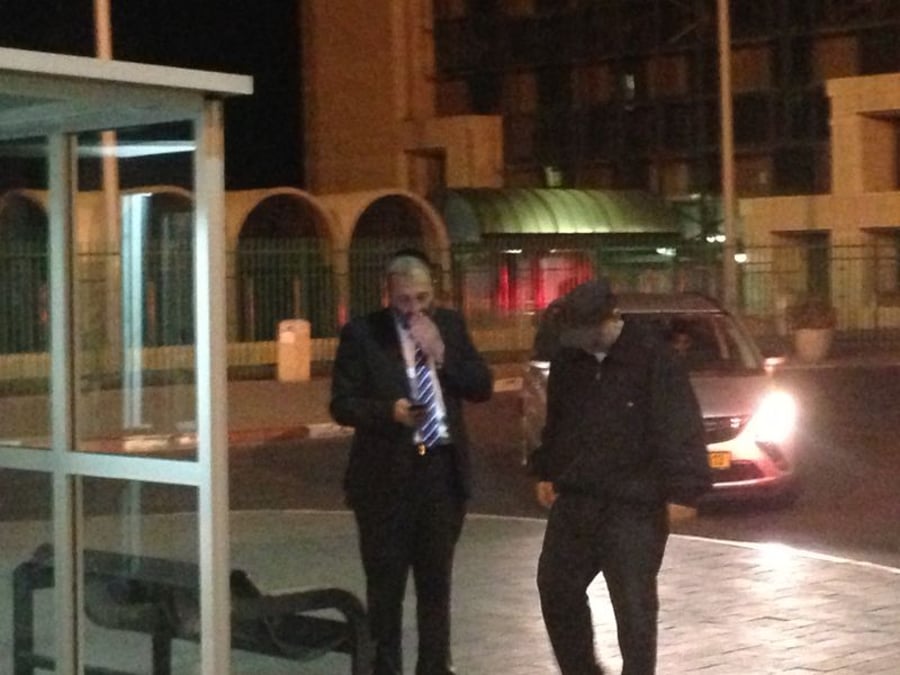 מרן הגר"ע יוסף נפל בביתו ופונה במצב יציב לביה"ח