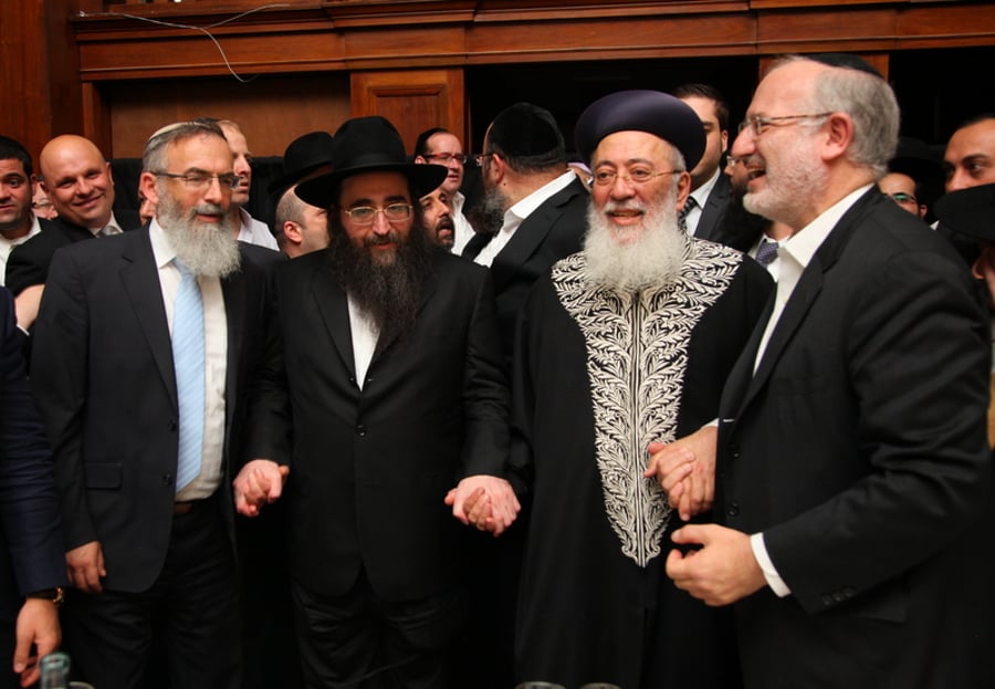הרבנים עמאר וסתיו חוגגים בבר-מצוה לבן הרב פינטו בניו-יורק