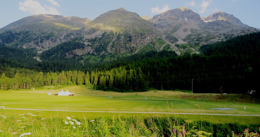 צפו בגלרית ענק: הנופש של הרבי מויז'ניץ בשווייץ