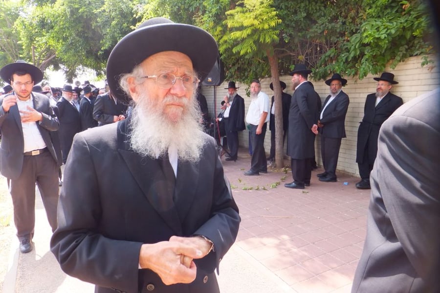 תיעוד: הרבנית עטרה הדסה שיינין ע"ה הובאה למנוחות