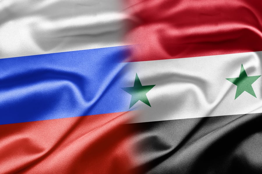 דגלי סוריה ורוסיה