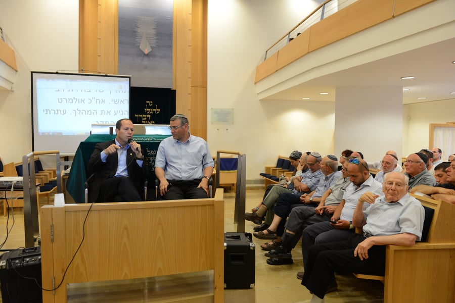 60 מראשי הקהילות הדתיות בירושלים בכנס תמיכה בניר ברקת