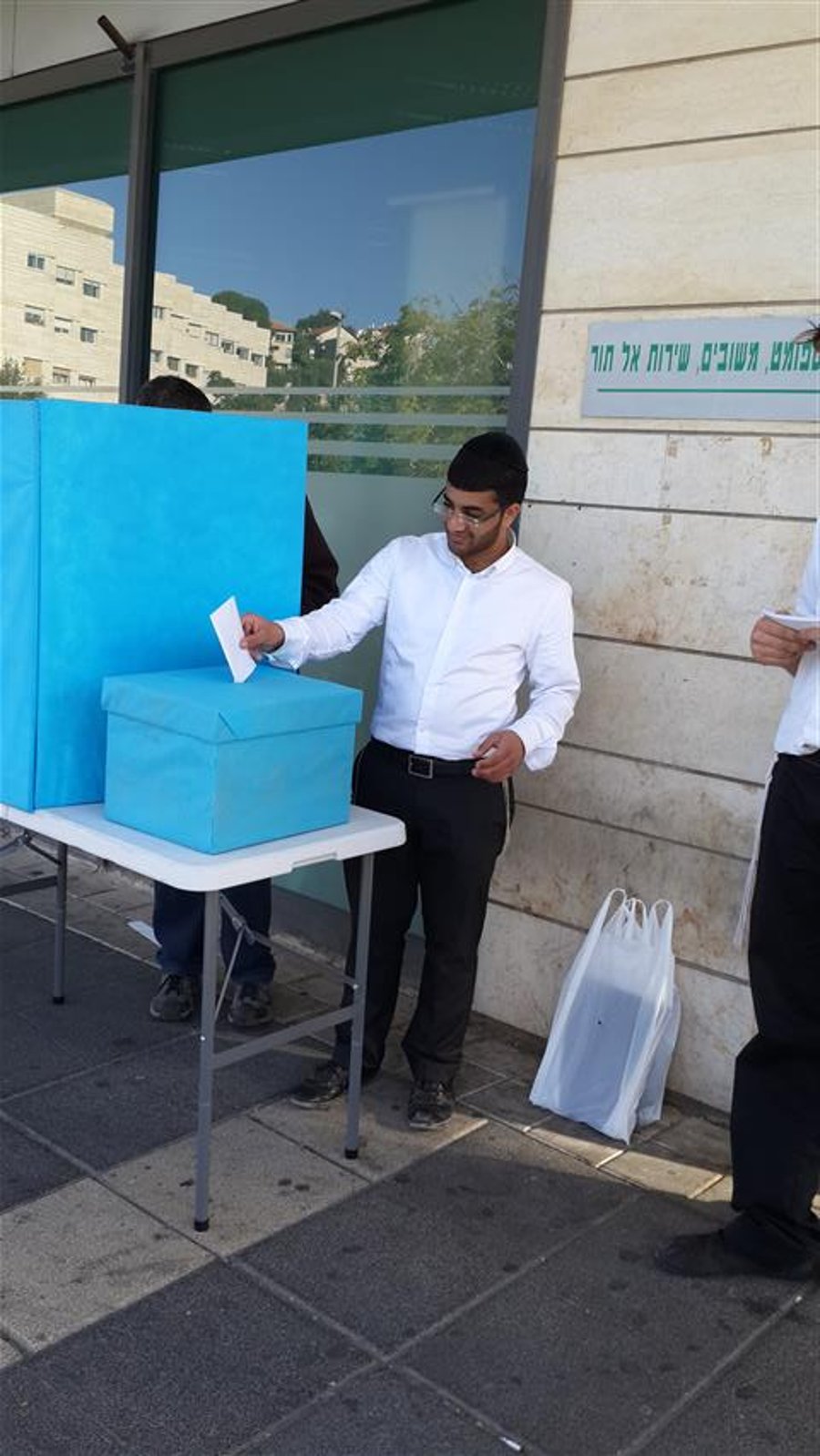 ירושלים: מאות הצביעו בקלפי הנודדת של 'טוב'