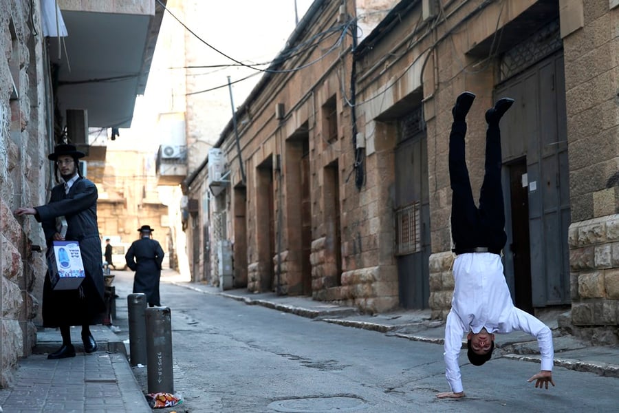 תמונות: אומנות לחימה ברזילאית בסמטאות ירושלים
