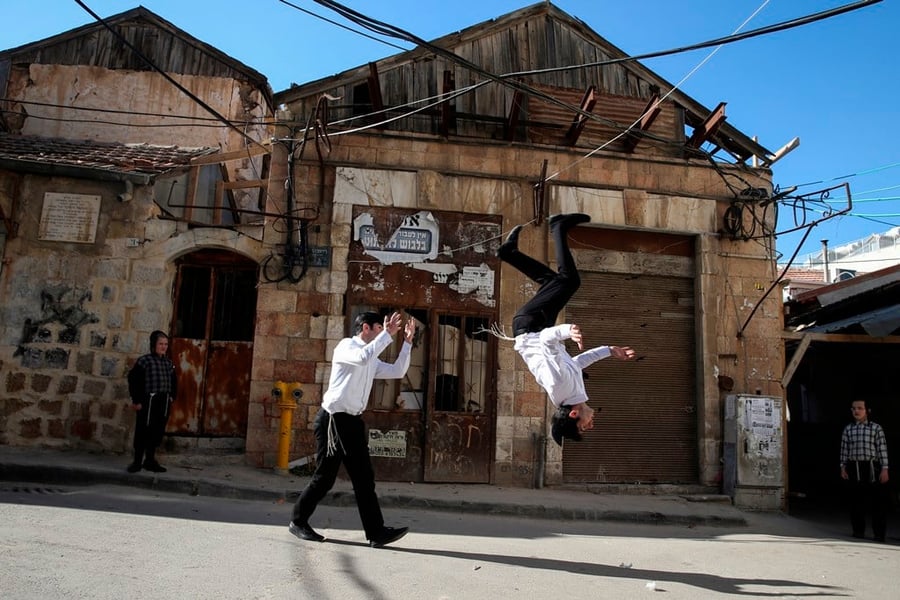 תמונות: אומנות לחימה ברזילאית בסמטאות ירושלים