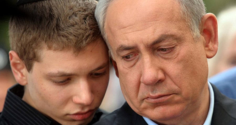 ראש הממשלה עם בנו יאיר