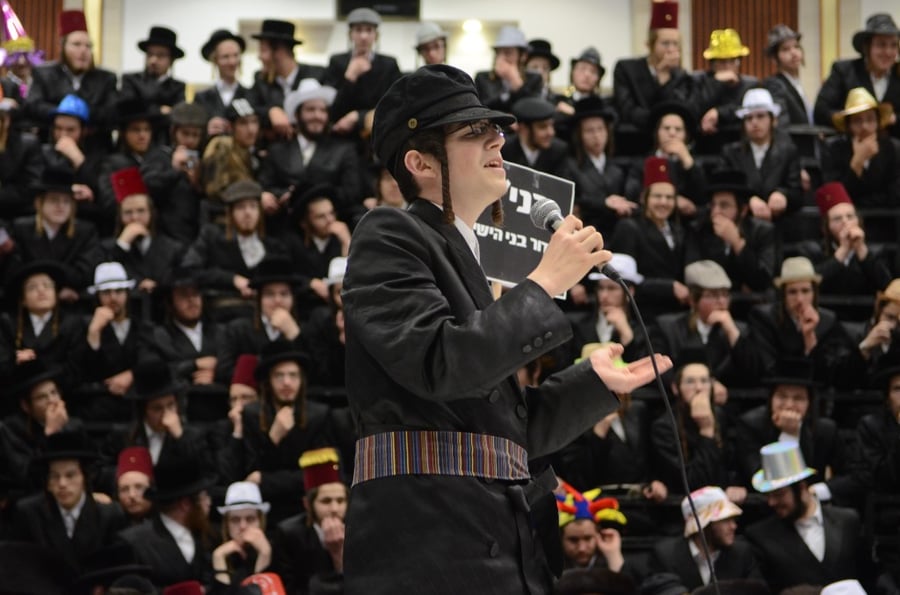 פורים בחצר הקודש צאנז • גלריה