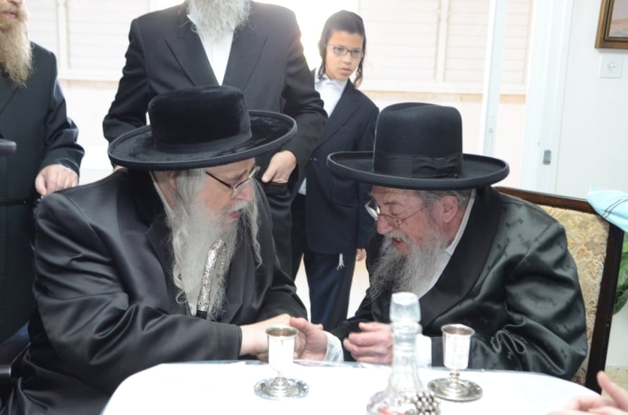 שבת היסטורית בביתר עילית בראשות האדמו"ר מצאנז • תיעוד ענק