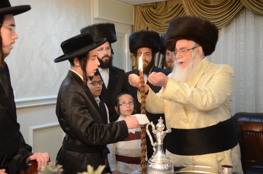 שבת היסטורית בביתר עילית בראשות האדמו"ר מצאנז • תיעוד ענק