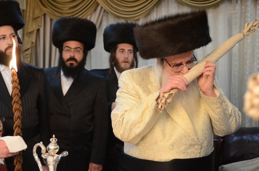שבת היסטורית בביתר עילית בראשות האדמו"ר מצאנז • תיעוד ענק