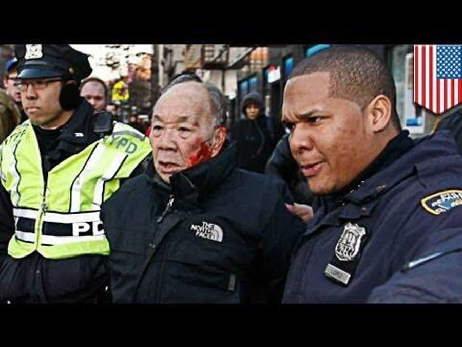 מבוכה: הקמפיין החיובי של משטרת ניו יורק הפך לאלים