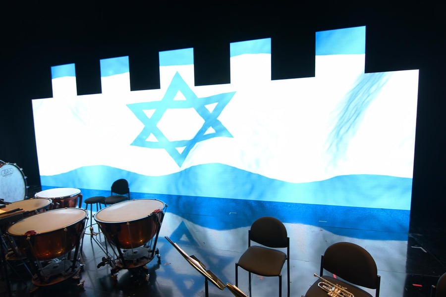 צפו: הלפגט ורזאל עם "ירושלים של זהב" בקונצרט "לך ירושלים" • וידאו וגלריה