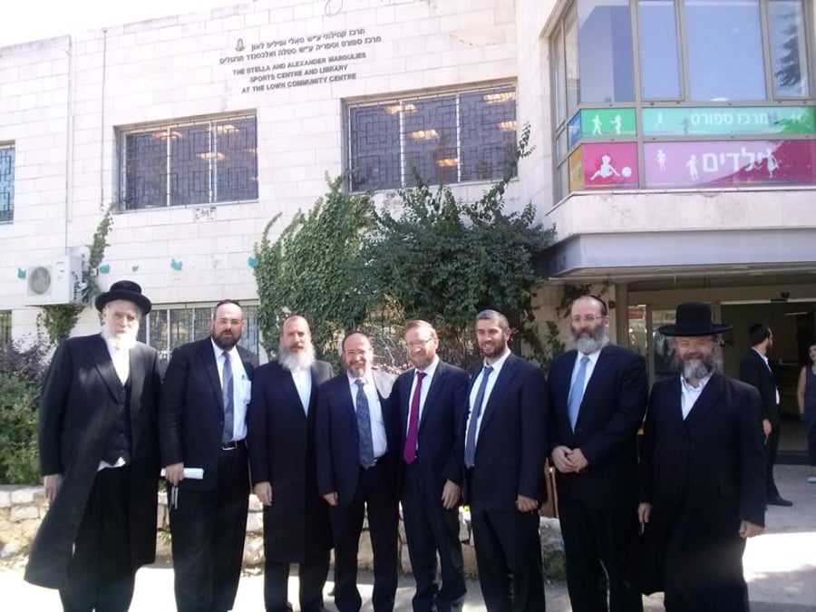 חברי סיעת יהדות התורה בירושלים קיימו סיור תמיכה מיוחד בתושבים החרדים של 'קריית יובל'