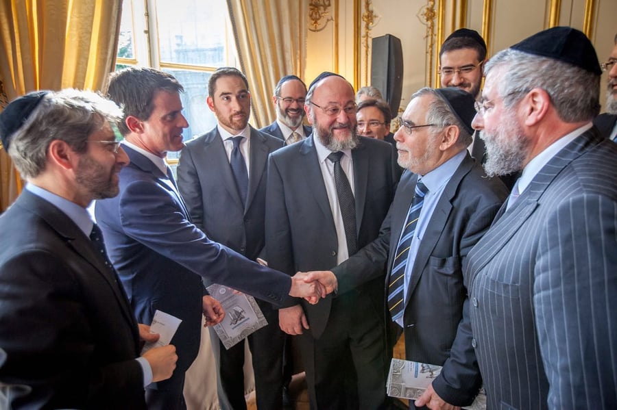 הרב גיגי עם ראש ממשלת צרפת מנואל וליס