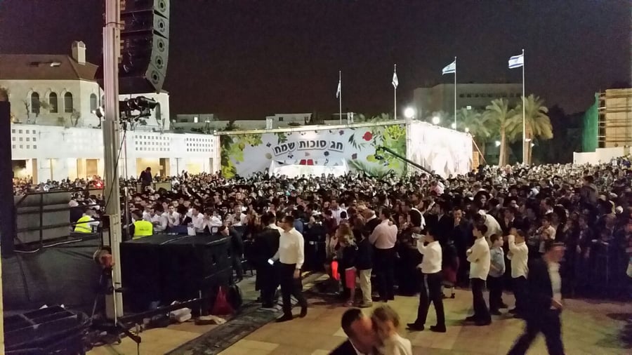 כיכר ספרא: האלפים באו אך החגיגה בוטלה