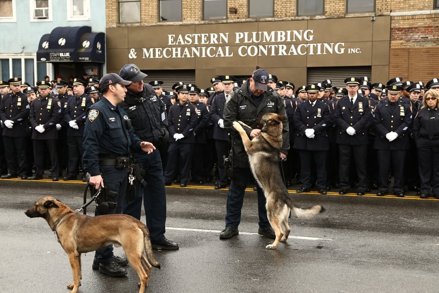 ברוקלין: חרדים הנציחו את השוטרים שנהרגו