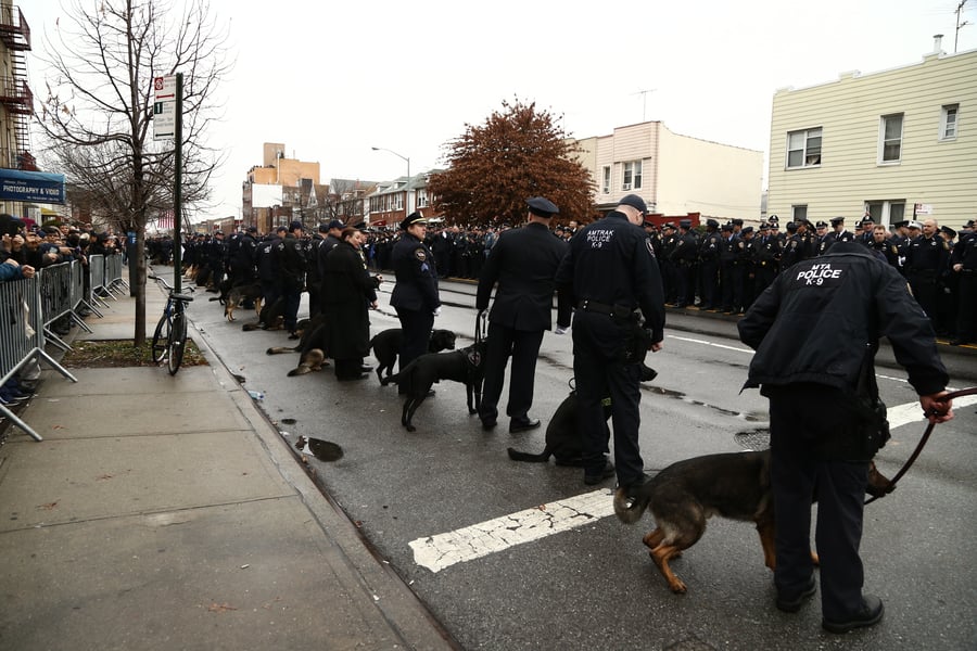 ברוקלין: חרדים הנציחו את השוטרים שנהרגו