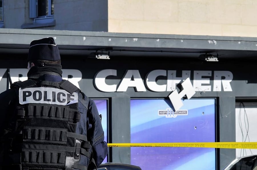 צרפת: מצוד אחר האחראים לפיגועים בפריז