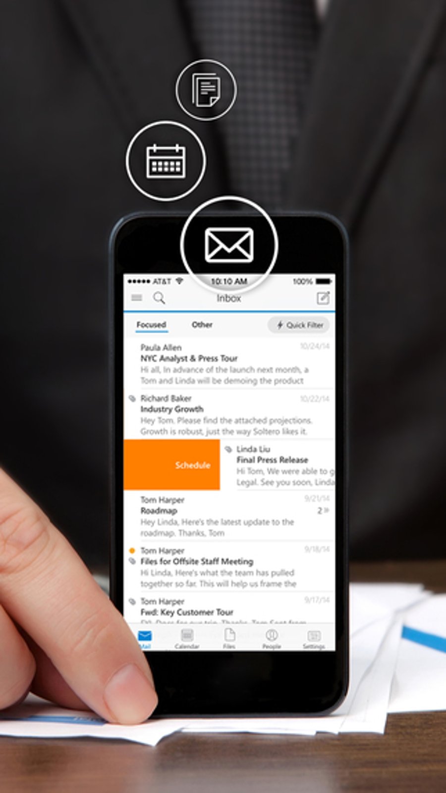 זמינות להורדה: Office לאנדרואיד ואאוטלוק ל-iOS