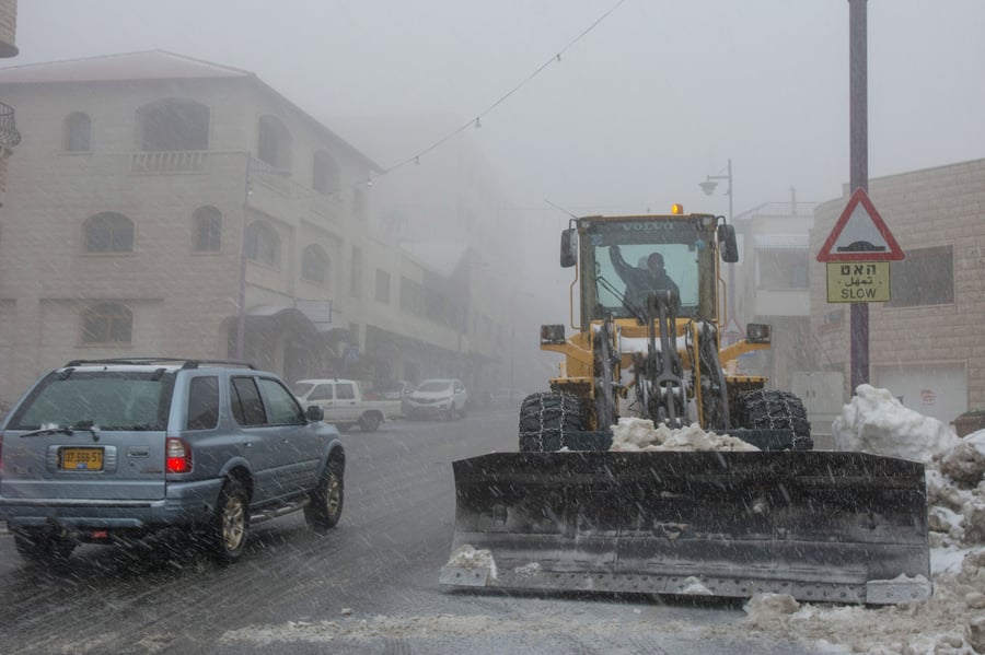 ירושלים התעוררה לבוקר לבן; עשרות ס"מ של שלג