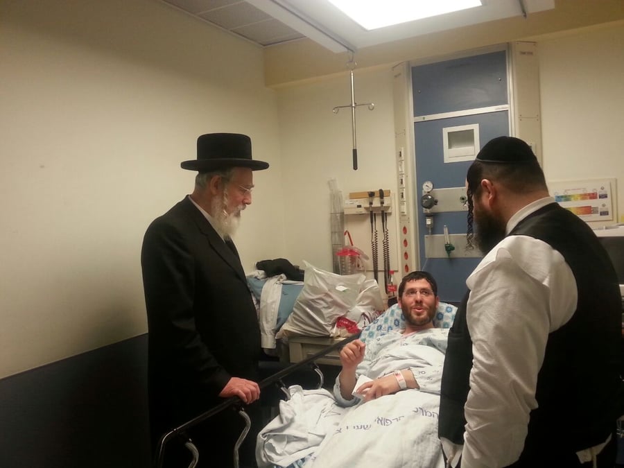 תיעוד: ביקור חולים אצל פצוע הפיגוע בירושלים