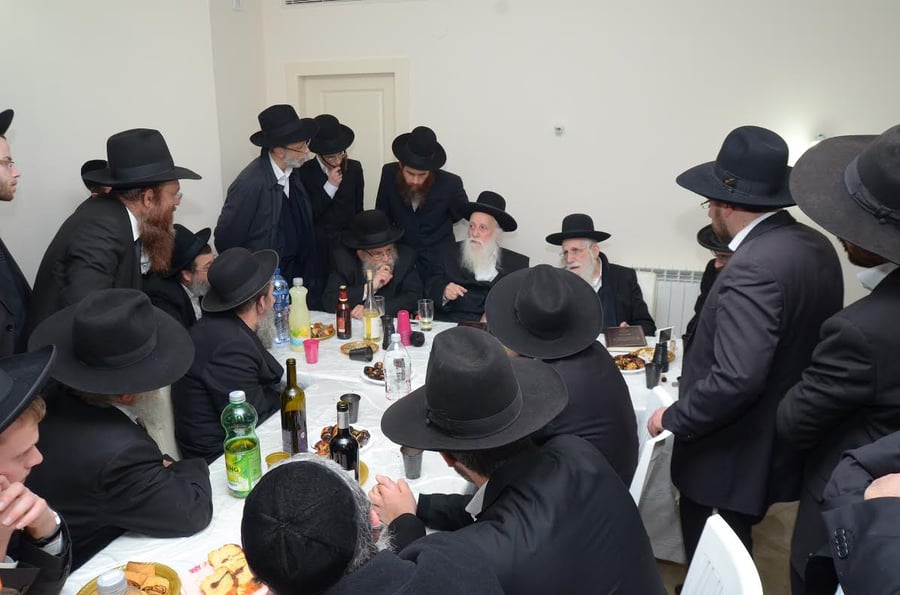 תיעוד: האחים הרבנים לבית אוירבך נפגשו
