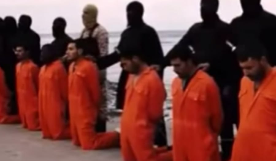 מחבלי דאעש מוציאים בני אדם להורג בלוב