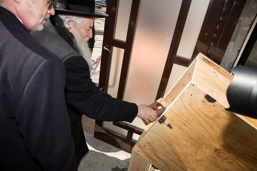 גלריה: הרבנים חנכו את מוזיאון השואה החרדי